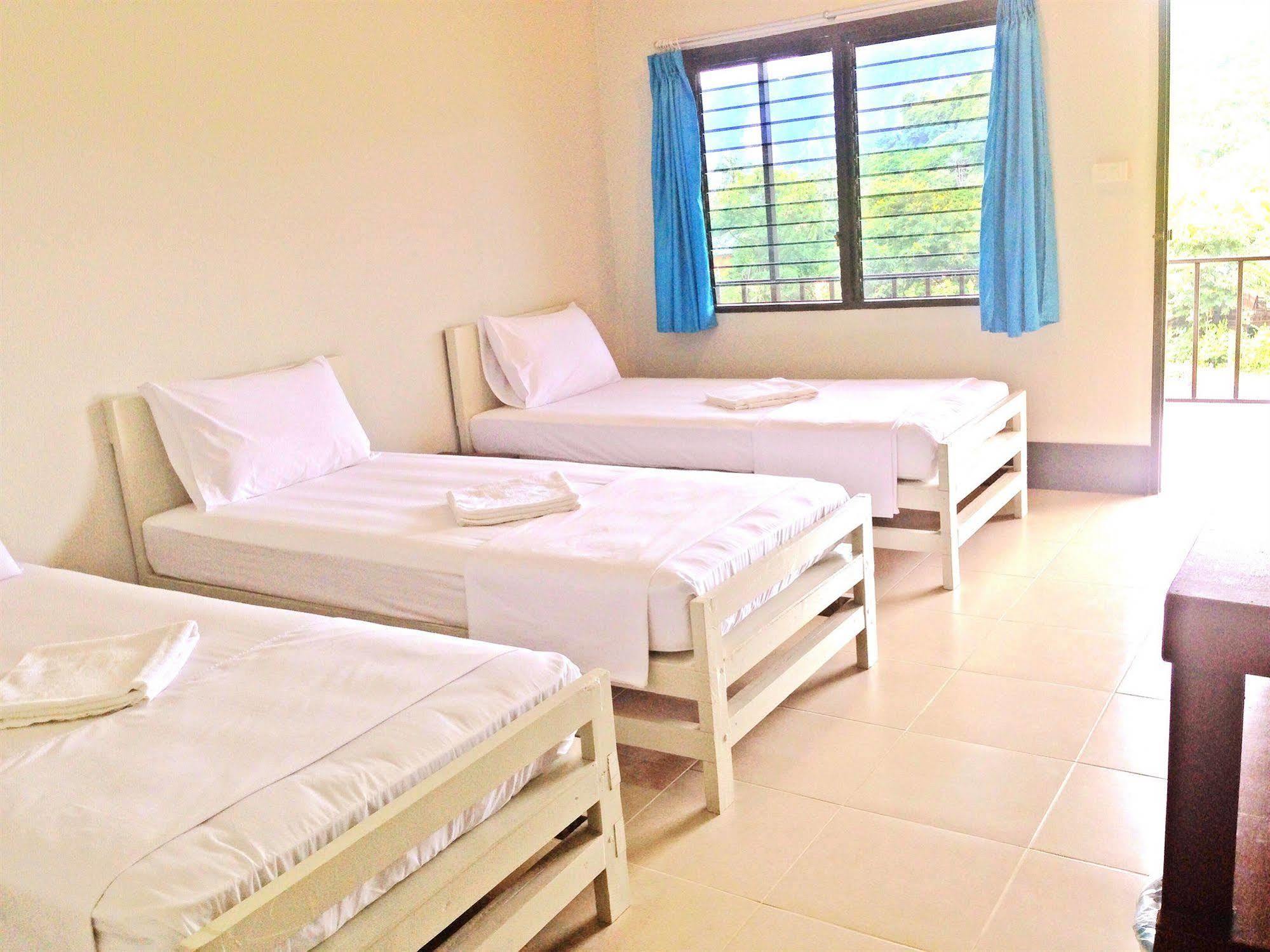 Tapear Resort Phi Phi Don Exterior photo