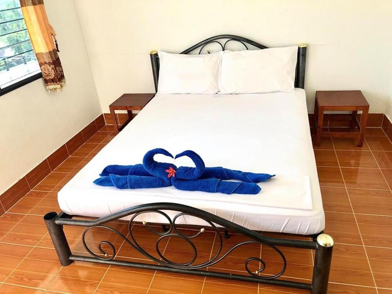 Tapear Resort Phi Phi Don Exterior photo