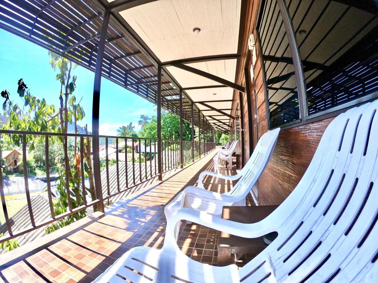 Tapear Resort Phi Phi Don Exterior photo